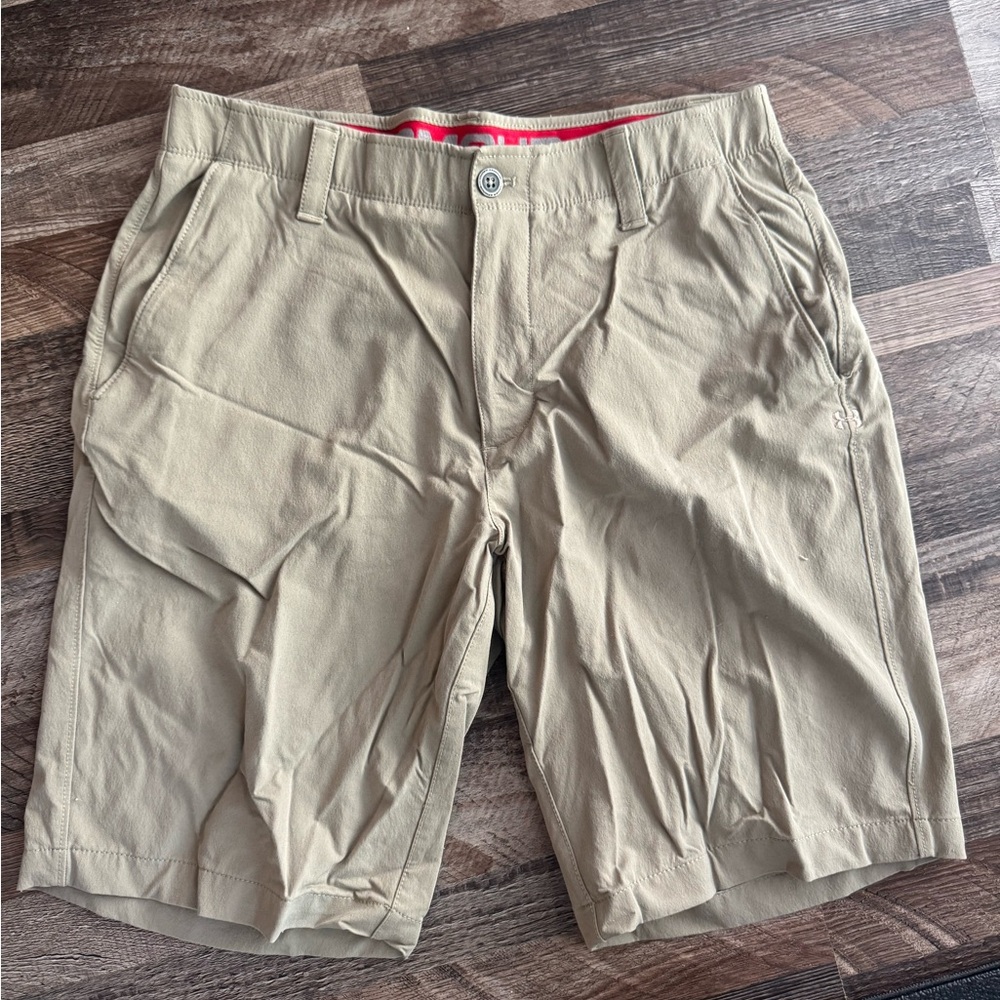 Men's under armour Tan Shorts